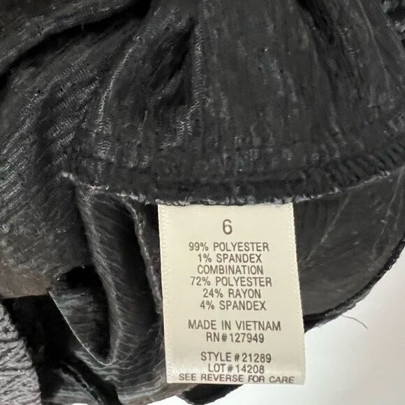 Emma & Michele Sleeveless Zipper Waist Shift Dress - Picture 5 of 6